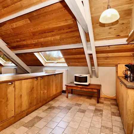 Rustic In Halleux Ennal